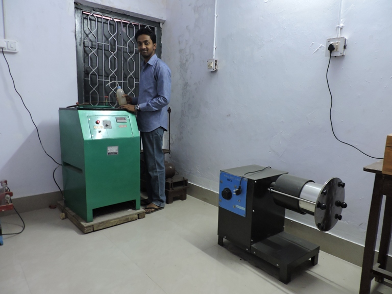 Inside view of Rock cutting, Grinding and Mineral processing laboratory